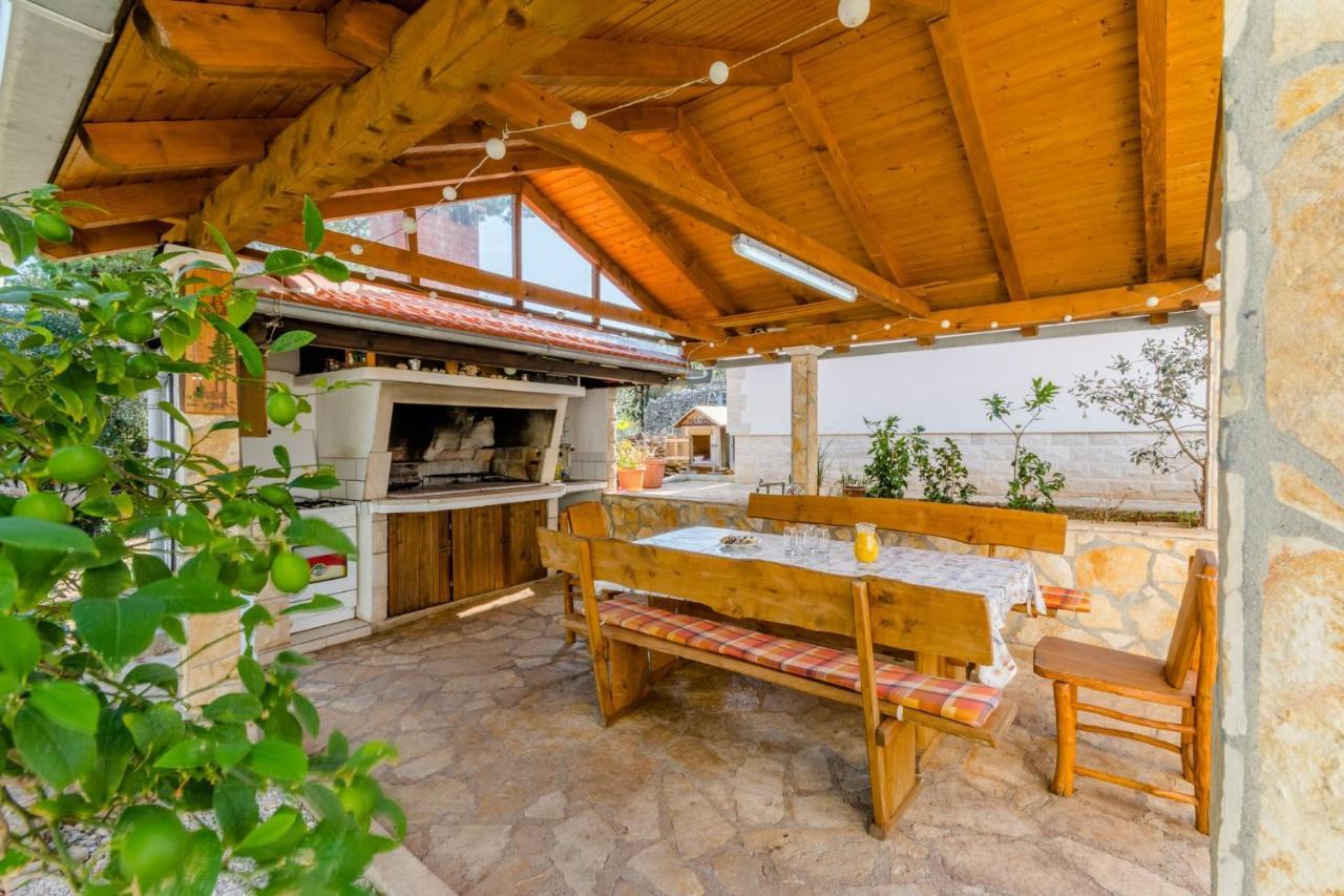 Villa Stella Splitska Εξωτερικό φωτογραφία